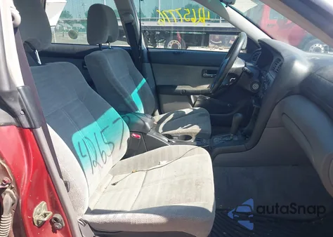 2002 Subaru Legacy L z USA, uszkodzony, nr VIN 4S3BE635X27216307